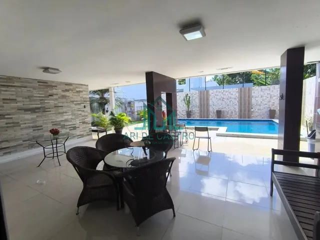 Imagem: Casa com 4 Quartos e Piscina com Área Gourmet