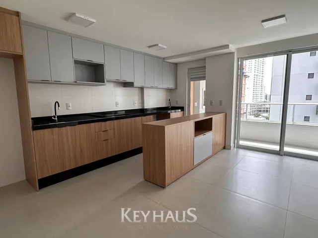 Imagem: O apartamento possui 2 Dormitórios, 1 Suíte, 2 Banheiros,