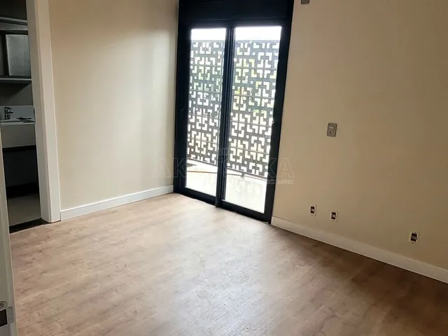 Imagem 8: Casa de Esquina em Condominio