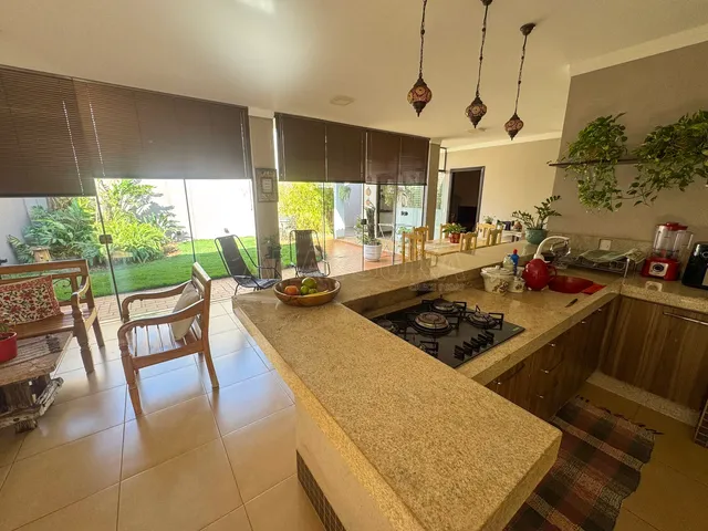 Imagem 11: Casa Alto Padrão em Jardim Tropical