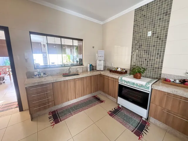 Imagem 14: Casa Alto Padrão em Jardim Tropical