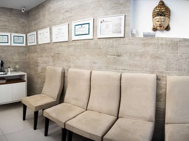 Imagem 2: Sala Comercial Totalmente Equipada (Consultório Médico