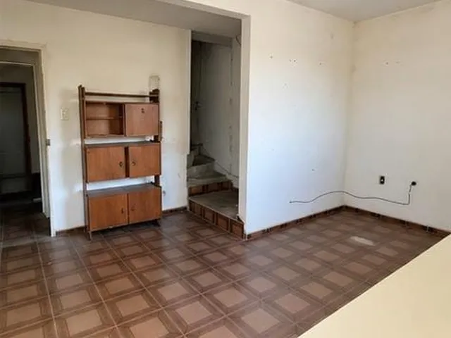 Imagem 4: Casa À Venda em Ferraz de Vasconcelos-Sp, Jardim Melilo: 1 Quarto, 1 Sala, 1 Banheiro, 2 Vagas de Garagem, 181,00 M²
