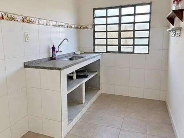 Imagem 6: Casa À Venda em Ferraz de Vasconcelos-Sp, Jardim Melilo: 1 Quarto, 1 Sala, 1 Banheiro, 2 Vagas de Garagem, 181,00 M²