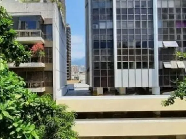 Imagem 14: Apartamento 03 Quartos - Ipanema - Rua Aníbal de Mendonça - Quadra da Praia