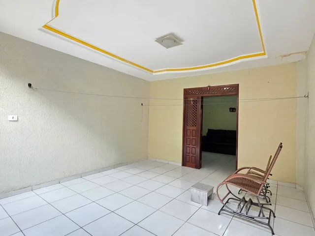 Imagem: Casa Térrea À Venda - Bairro Pio XII