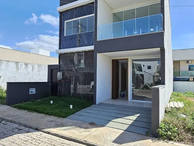 Imagem: Casa Duplex À Venda com 4 Suítes - Bairro