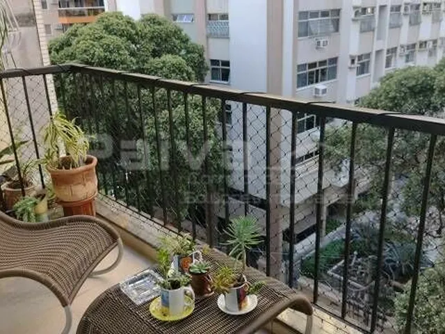Imagem: Amplo 3 Quartos com Varanda a 2 Quadras