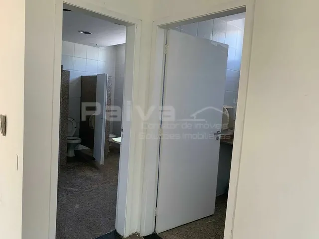Imagem 5: Prédio Comercial 500M² com 20 Vagas para Estacionamento e Vista para a Baía de Guanabara