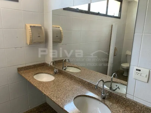 Imagem 4: Prédio Comercial 500M² com 20 Vagas para Estacionamento e Vista para a Baía de Guanabara