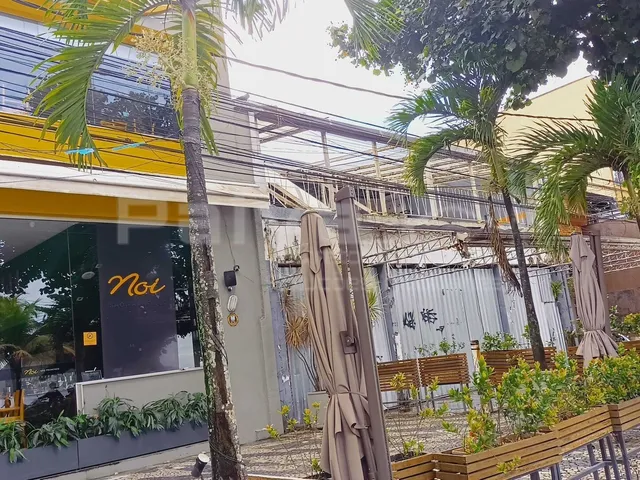Imagem: Lojão em São Francisco, de Frente para