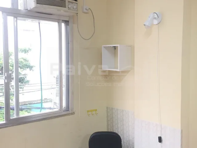 Imagem 5: Salão 40M², Prédio Sem Elevador, Frente para Rua, Alta Visibilidade