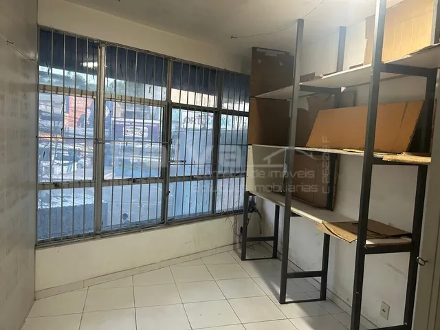 Imagem 2: Loja com Sobre Loja - Oportunidade Imperdível no Coração de São Gonçalo!
