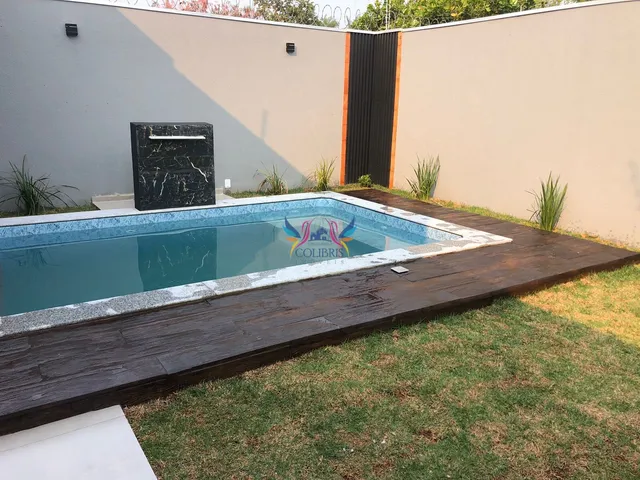 Imagem: Casa Padrão com 3 quartos com piscina