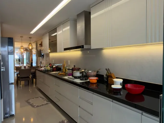 Imagem 11: Luxuoso Apartamento Frente Mar de 245M², 4 Suítes, 3 Vagas - Modalidade Porteira Fechada