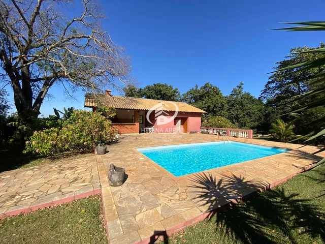 Imagem: A fazenda possui 5 Dormitórios, 5 Suítes, 7 Banheiros, 10