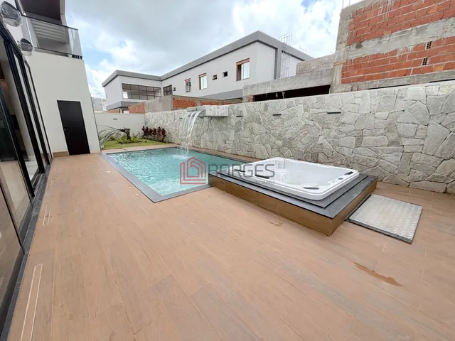 Imagem 9: Casa de Alto Padrão com Elevador, Automação, Piscina Aquecida e Som Integrado no New Ville Residence