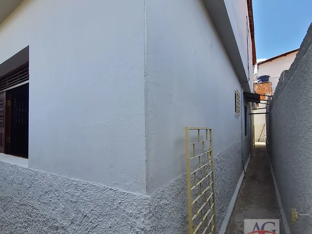 Imagem 6: 2 Casas Sobrepostas com Entradas Independentes À Venda no Bairro Sossego, Crato-Ce