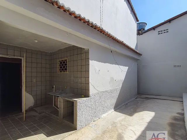 Imagem 3: 2 Casas Sobrepostas com Entradas Independentes À Venda no Bairro Sossego, Crato-Ce