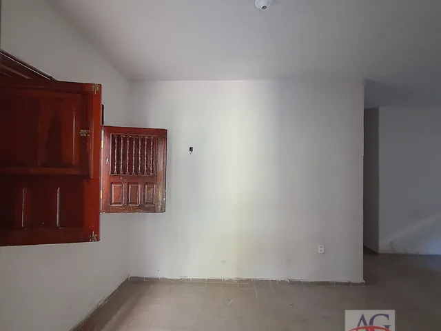Imagem 16: 2 Casas Sobrepostas com Entradas Independentes À Venda no Bairro Sossego, Crato-Ce