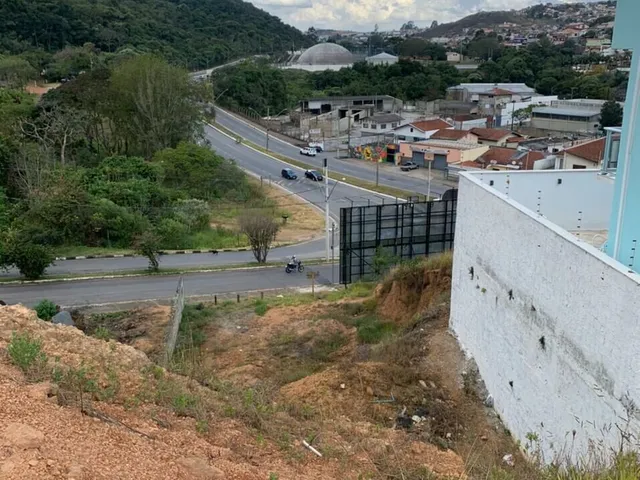 Imagem 3: Terreno À Venda no Bairro Centro - Poços de Caldas/Mg