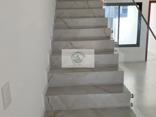 Imagem 8: Sobrado Alto Padrão no Saguaçu