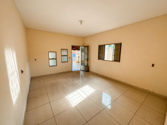 Imagem 2: Casa à venda no bairro Paineiras - Araguari/MG