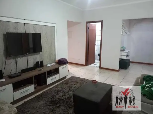 Imagem 2: Casa À Venda no Bairro Jardim Centenário - Poços de Caldas/Mg