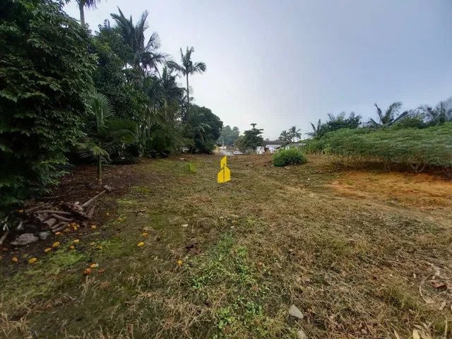 Imagem 3: Casa com Amplo Terreno no Bairro Pomeranos