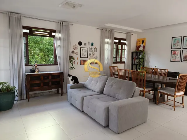 Imagem 10: Casa a Venda com 5 Suítes + Píscina no Condomínio Nações