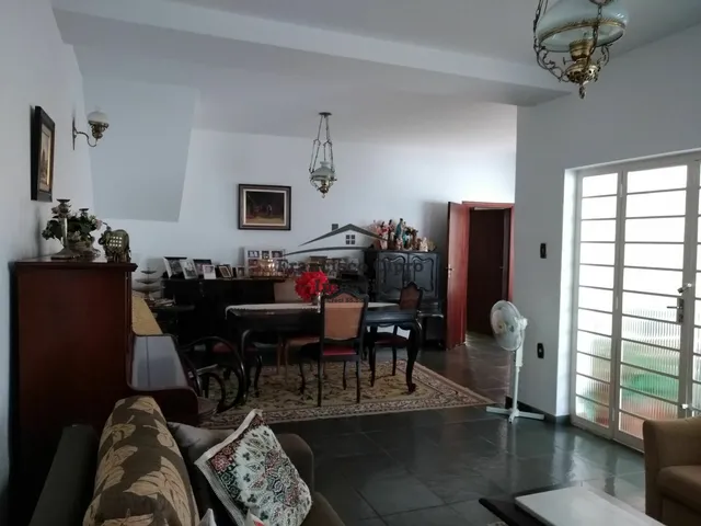 Imagem: Casa À Venda no Bairro Centro - Guaratinguetá/Sp