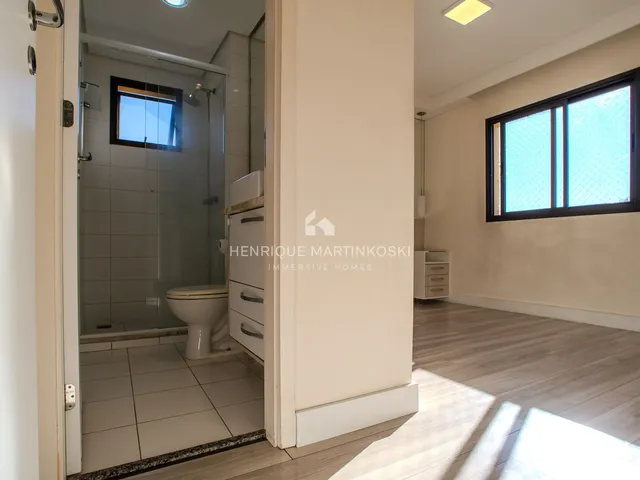 Imagem 13: Cobertura Duplex À Venda no Ecoville com Terraço Gourmet e Vista para Bosque