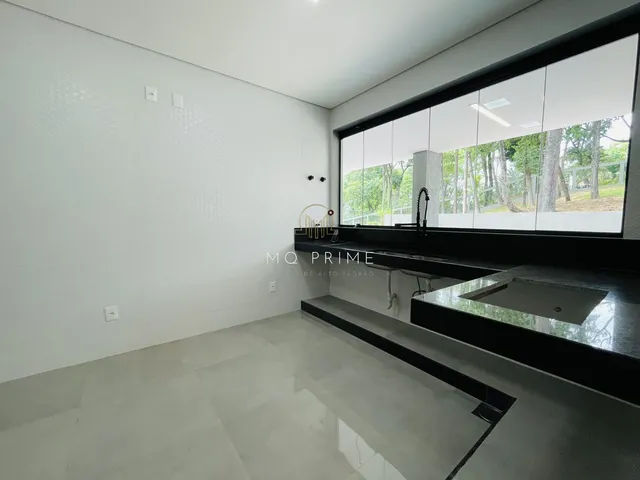 Imagem 15: Casa de 4 Quartos Sendo 3 Suites no Condominio Ipê Amarelo