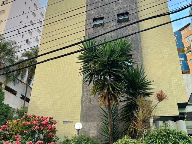 Imagem: Cobertura Triplex Semi Mobiliada À Venda
