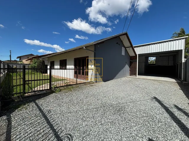 Imagem: Casa com Galpão no Bairro das Capitais