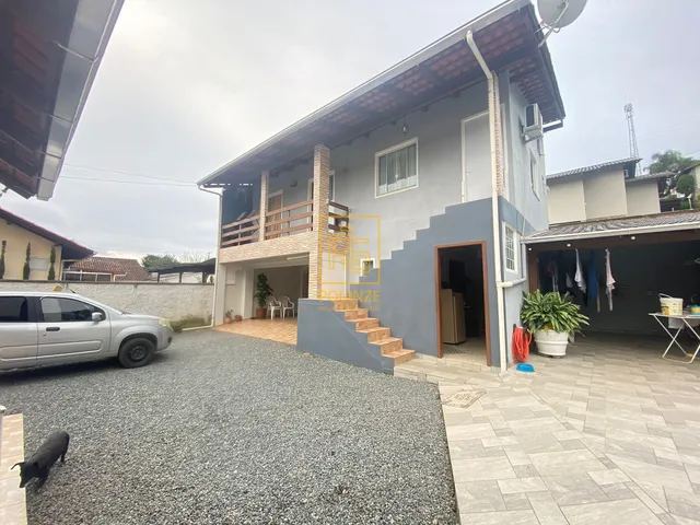Imagem 4: Amplo Terreno com Duas Casas no Bairro das Nações