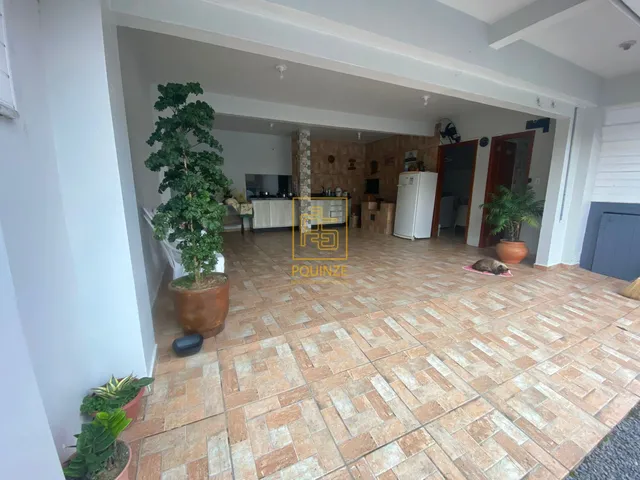 Imagem 3: Amplo Terreno com Duas Casas no Bairro das Nações