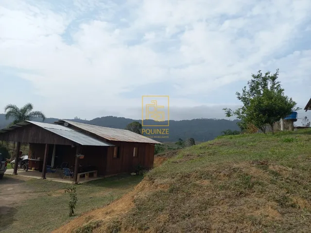 Imagem 1: Encantador Terreno Rural com Casa e Lago em Rio dos Cedros