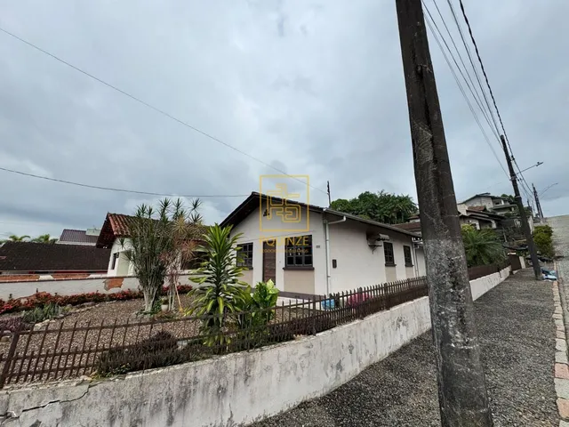 Imagem: Casa Ampla com Excelente Oportunidade de