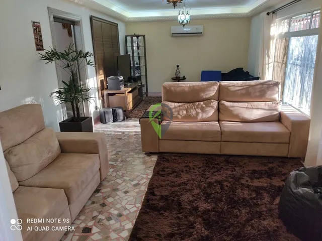 Imagem: Casa com 3 Dormitórios À Venda, 279 M²