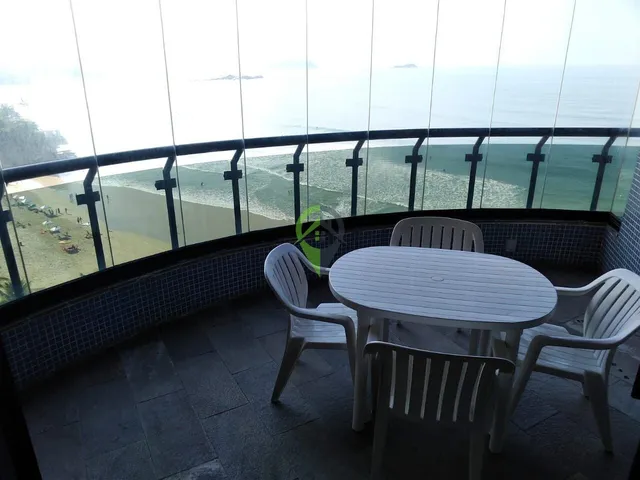 Imagem 9: Apartamento 4 Dormitórios À Venda com Vista para o Mar nas Asturias no Guarujá/Sp