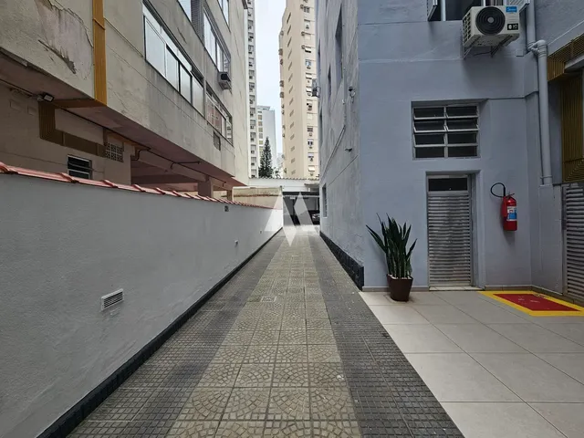 Imagem 2: Apartamento 1 Dormitório, 1 Vaga na 2A Quadra da Praia do Boqueirão em Santos/Sp