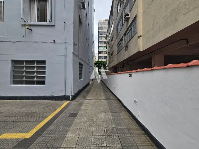 Imagem 3: Apartamento 1 Dormitório, 1 Vaga na 2A Quadra da Praia do Boqueirão em Santos/Sp