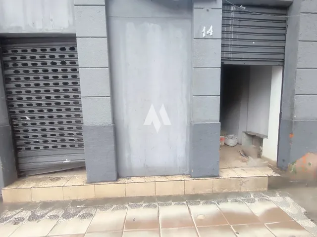 Imagem 3: Oportunidade Única para Seu Negócio! Casa Sobreloja Recém-Reformada em Localização Privilegiada para Comércio