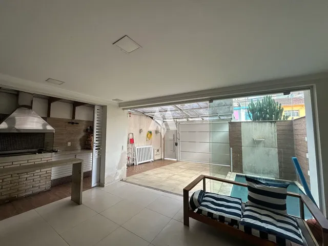 Imagem: Sobrado com 3 Quartos À Venda, 170M²