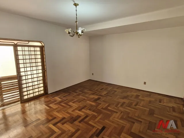Imagem: Casa Sobrado 04 Dormitórios para Alugar