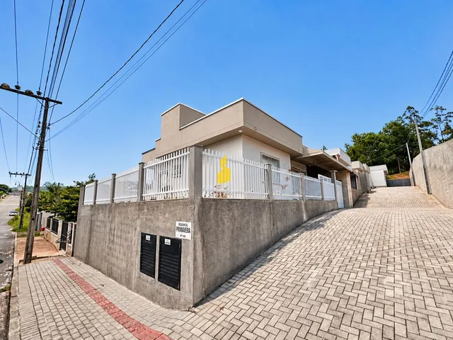 Imagem: Casa com 2 Dormitórios (1 Suíte) no Bairro