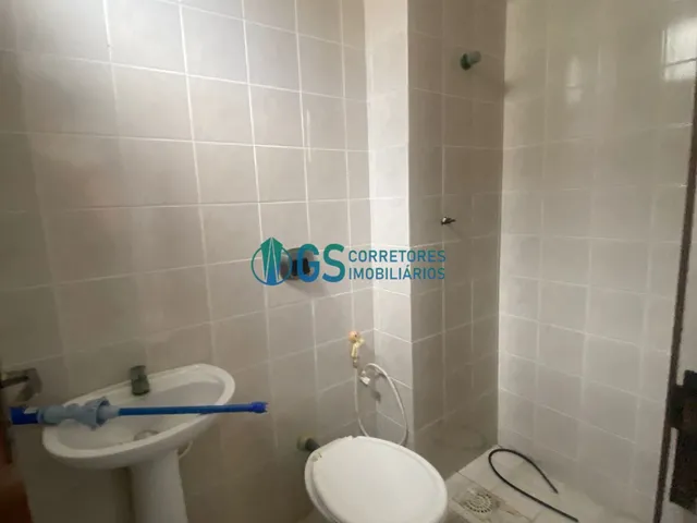 Imagem 7: Amplo Apartamento Pé na Areia, com 03 Dormitórios Sendo 01 Suíte, Localizado na Praia do Forte em Cabo Frio/Rj