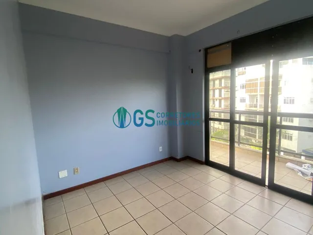 Imagem 10: Amplo Apartamento Pé na Areia, com 03 Dormitórios Sendo 01 Suíte, Localizado na Praia do Forte em Cabo Frio/Rj