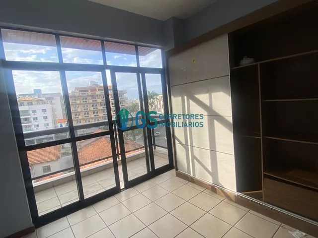 Imagem 12: Amplo Apartamento Pé na Areia, com 03 Dormitórios Sendo 01 Suíte, Localizado na Praia do Forte em Cabo Frio/Rj